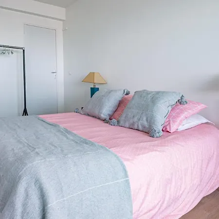 Le 901 Apartment *
